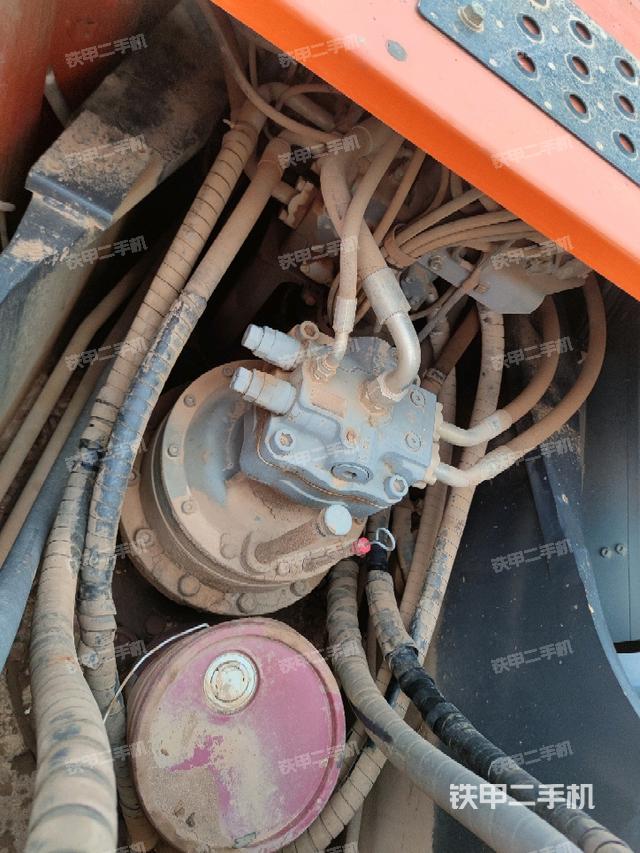 回轉(zhuǎn)馬達(dá)（上車部件）