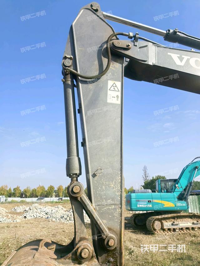 小臂整体左后（工作和回转装置）