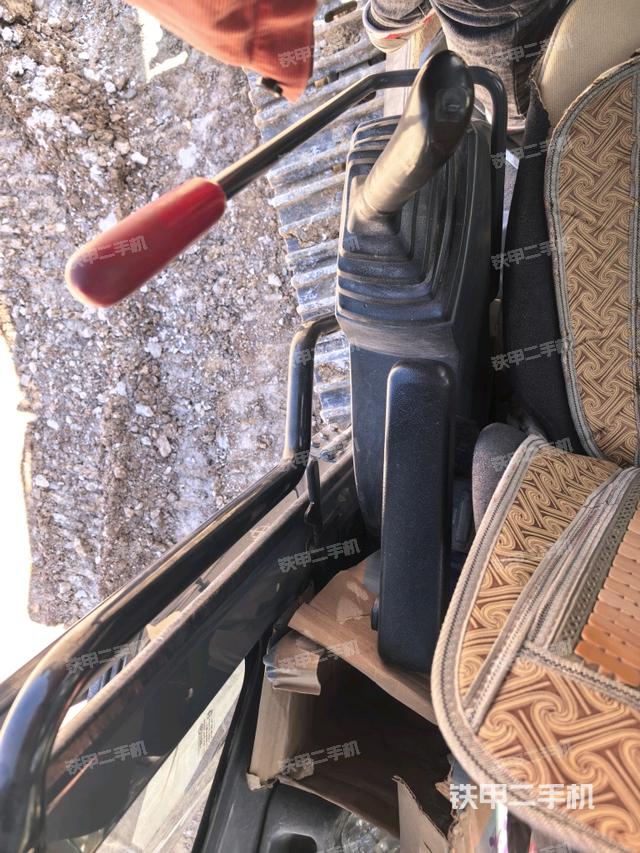 座椅后部（驾驶室部分）