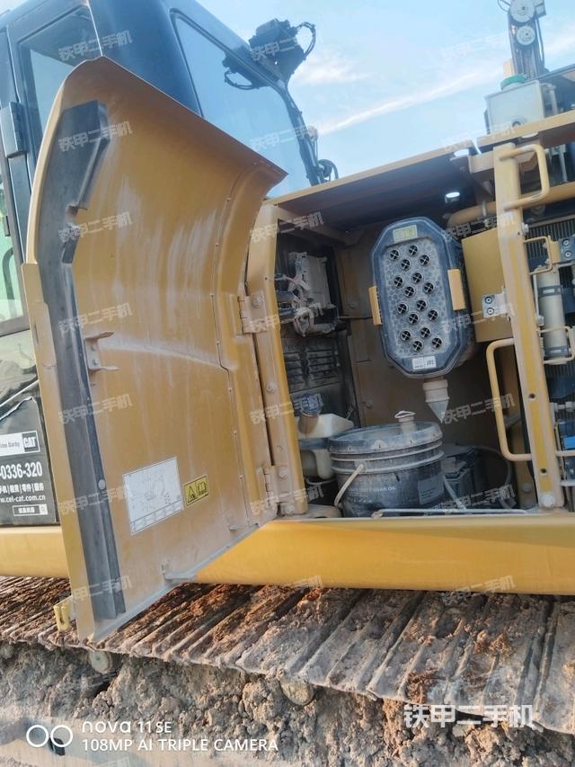 電瓶（大件艙室）