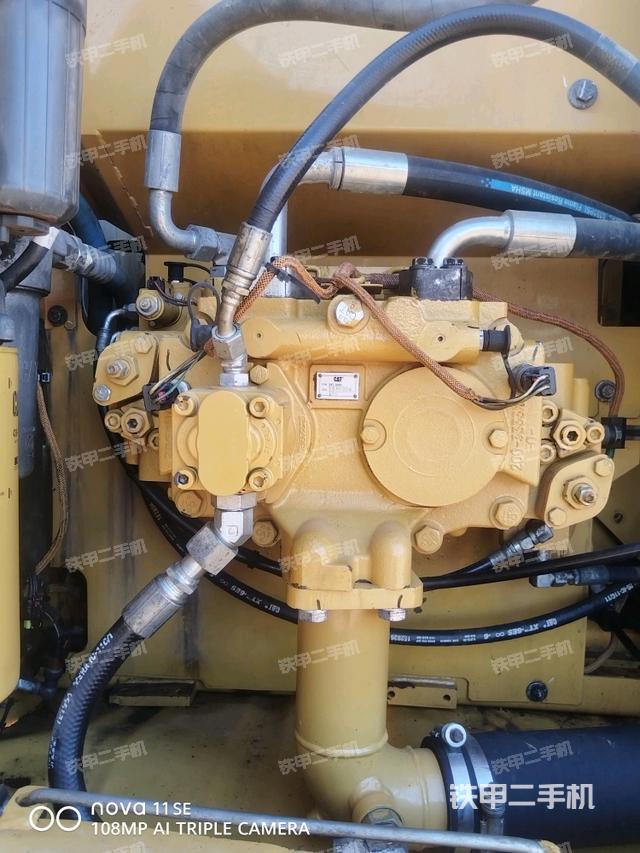 液壓泵斜45?右（大件艙室）