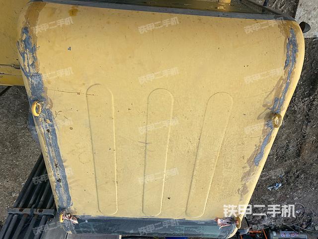 驾驶室顶部（整机外观）