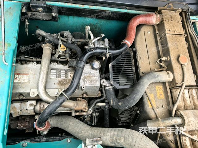 發(fā)動(dòng)機(jī)室（上車部件）