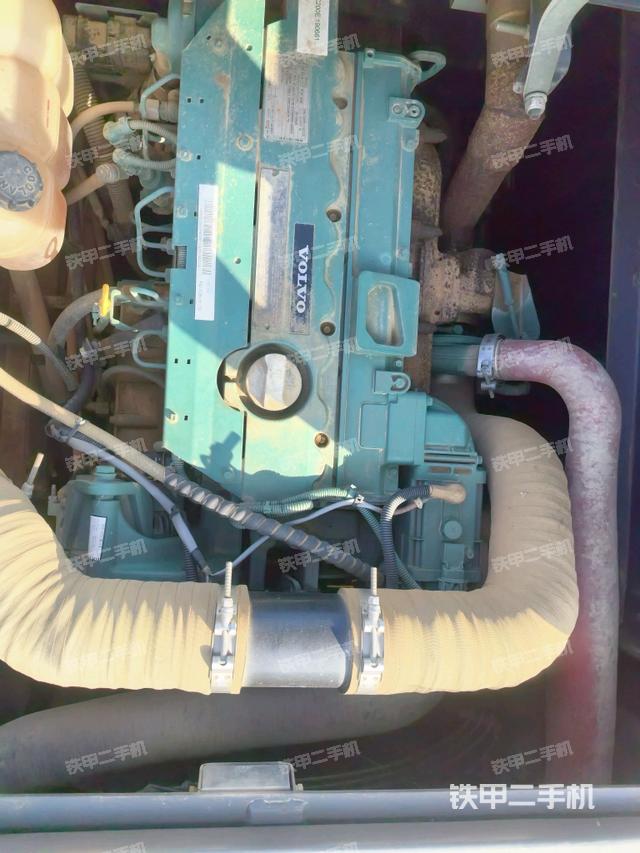 发动机室（上车部件）