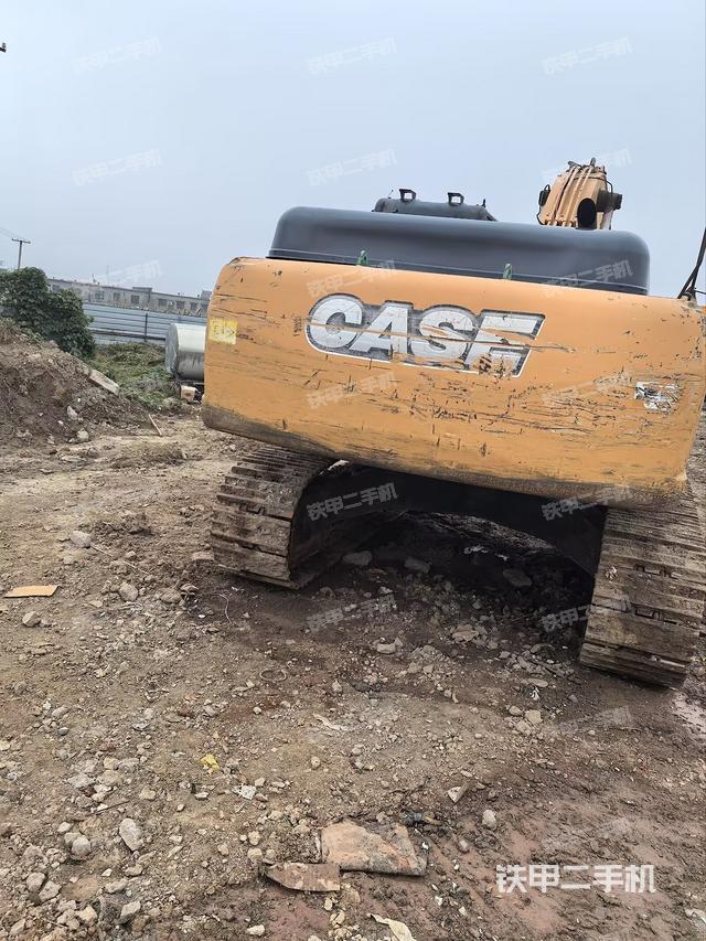 驾驶室顶部（整机外观）