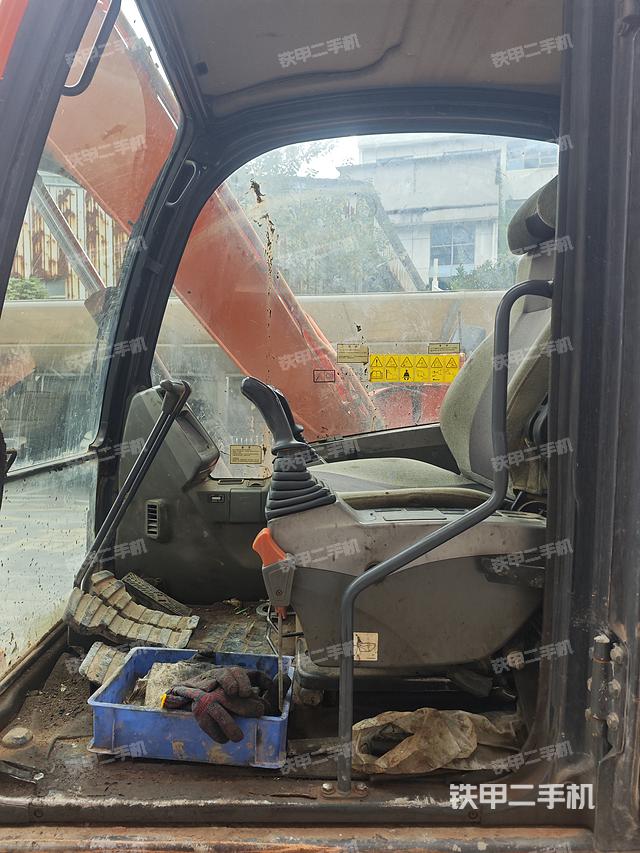 驾驶室整体（整机外观）