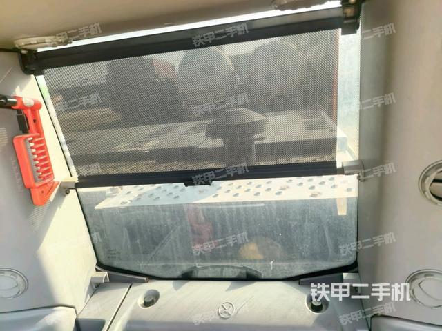 后窗玻璃角标（驾驶室部分）