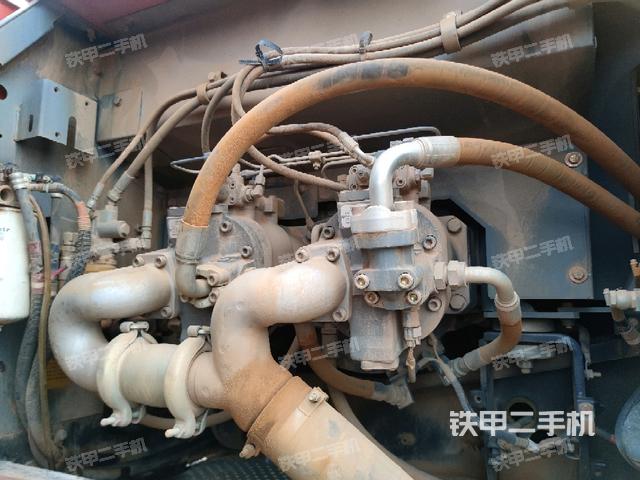 液壓泵斜45?左（大件艙室）