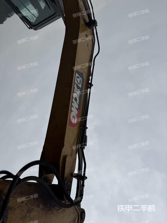 大臂整体 右侧（工作和回转装置）