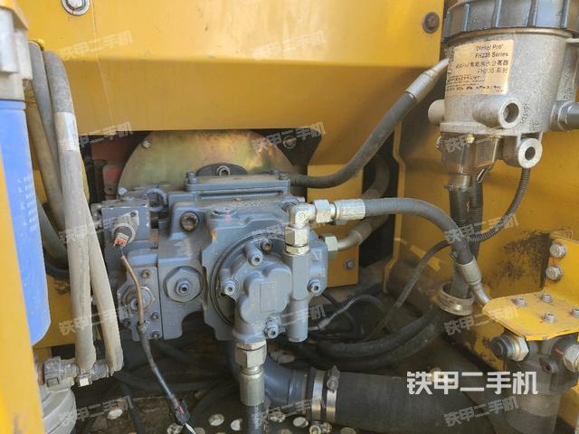 液压泵斜45 左（大件舱室）