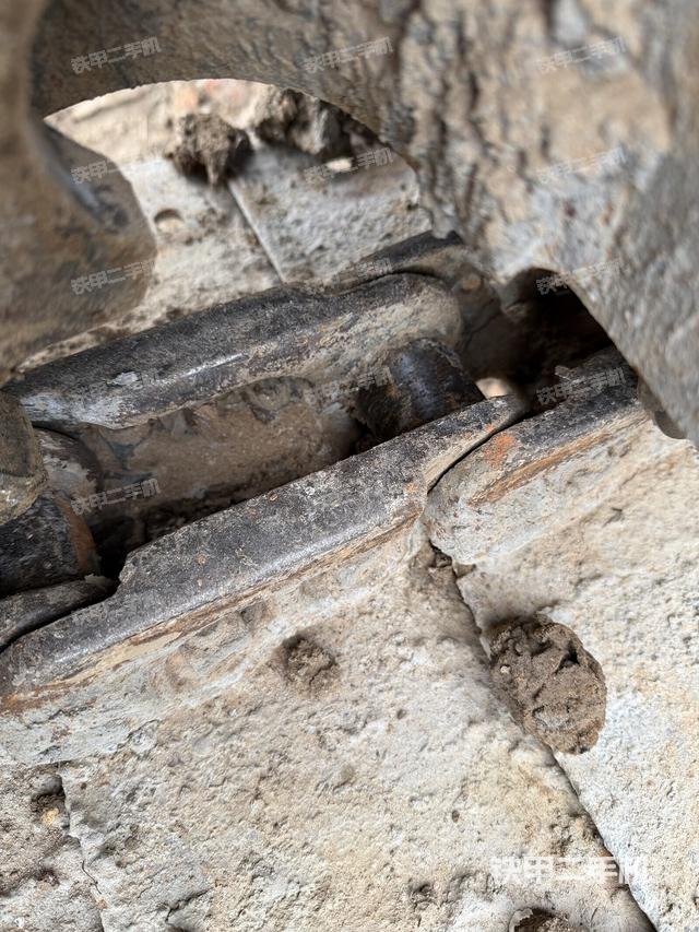 单侧履带整体（整机外观）