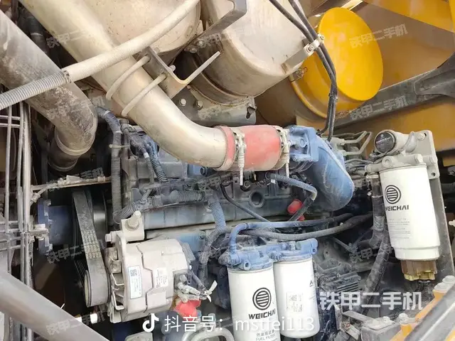 发动机左侧（整机外观及大件）