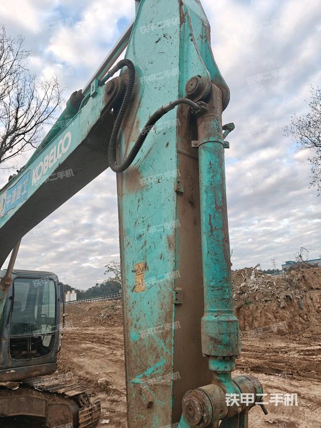 大臂整体 右侧（工作和回转装置）