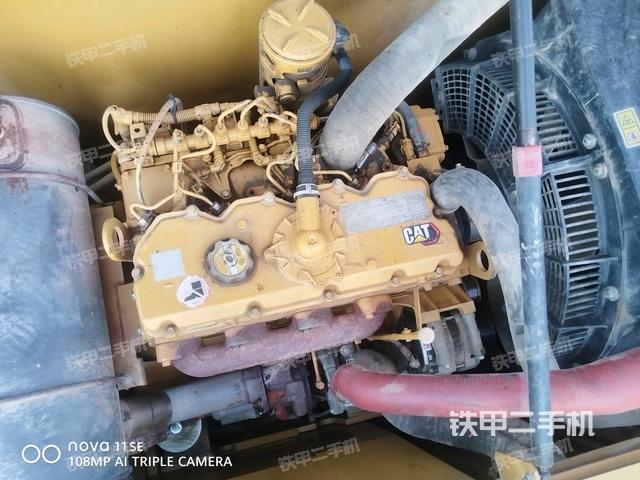 發(fā)動(dòng)機(jī)室（上車部件）