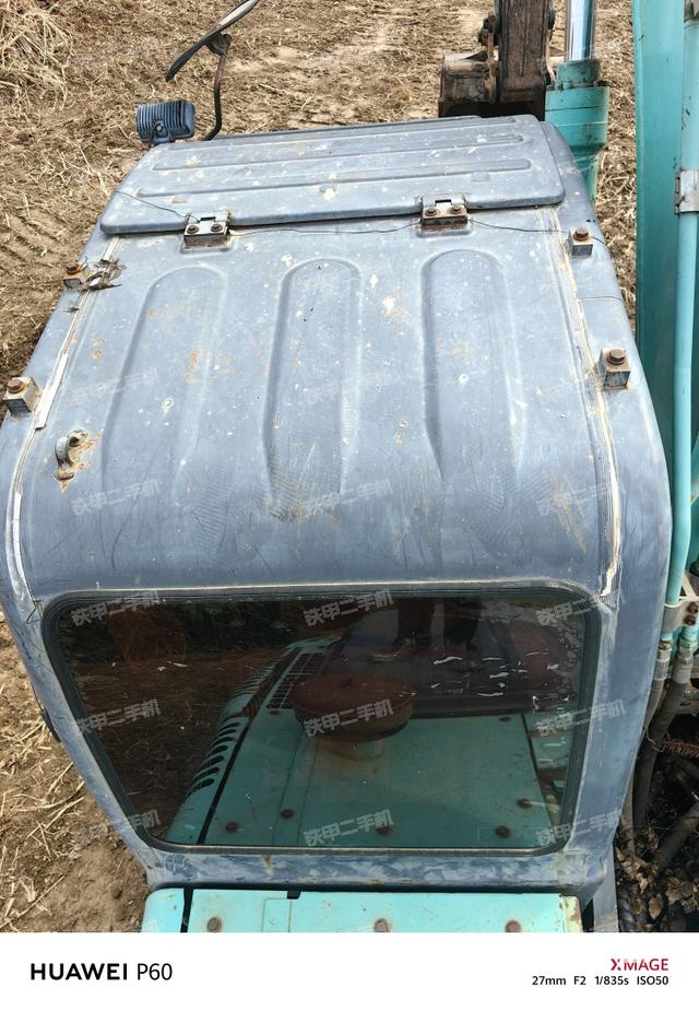 驾驶室顶部（整机外观）