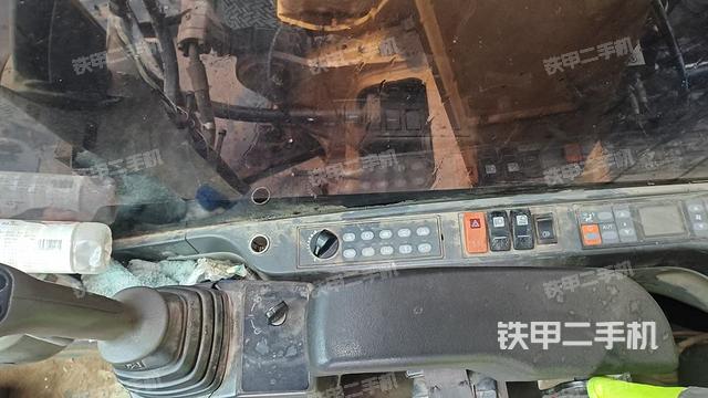 驾驶室整体（整机外观）