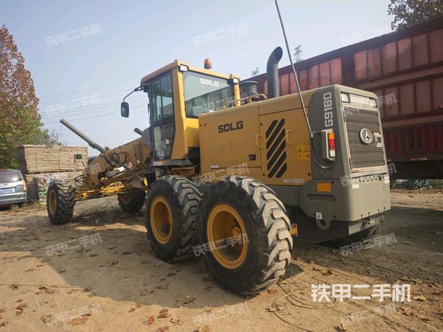 整机右侧（设备外观及核心部件）