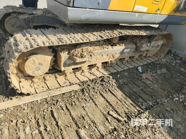 左侧履带整体 （行走机构）