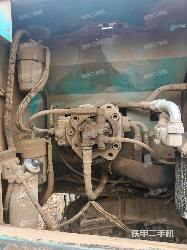 液压泵斜45 左（大件舱室）