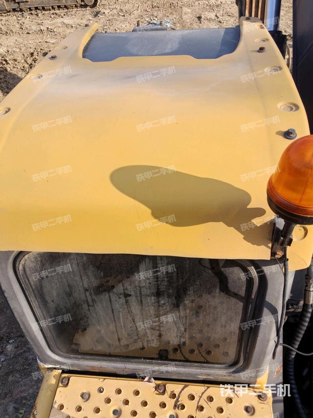 駕駛室頂部（整機(jī)外觀）