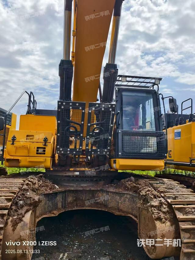 单侧履带整体（整机外观）