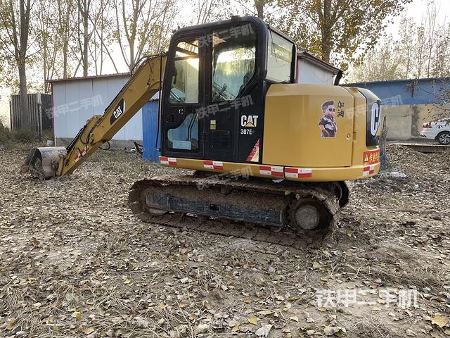 驾驶室整体（整机外观）