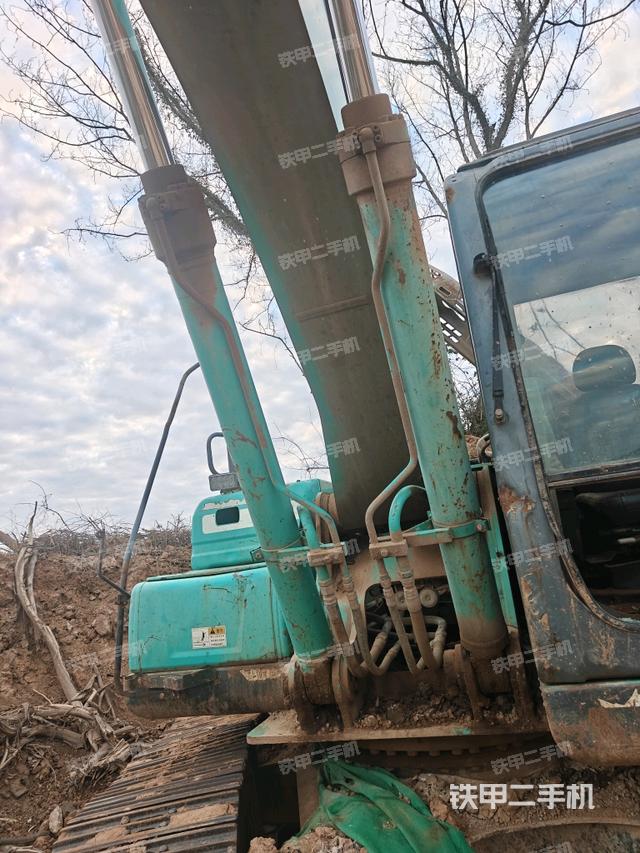 大臂根部 斜视（工作和回转装置）