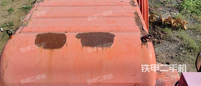 驾驶室顶部（整机外观）