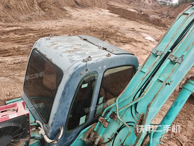 驾驶室顶部俯视（上车部件）