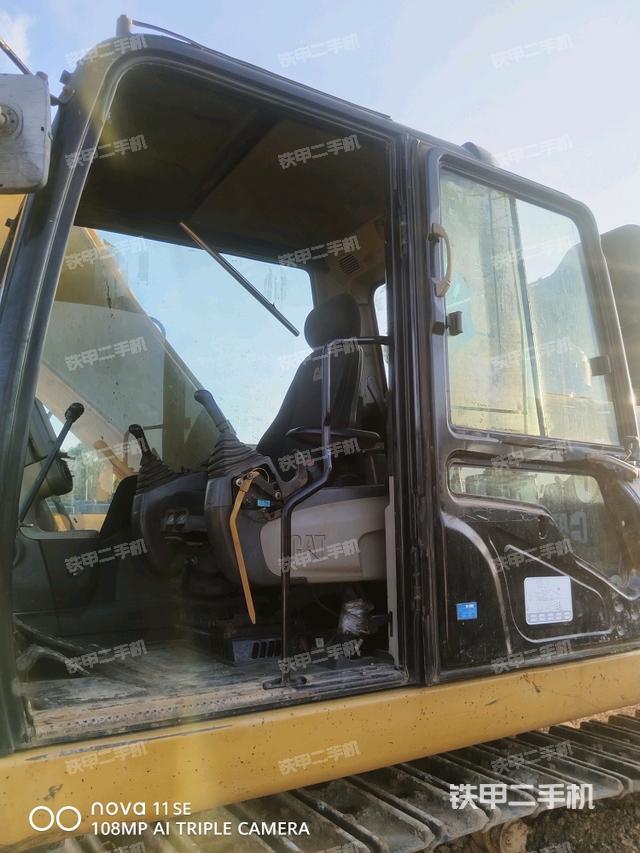 座椅右側(cè)控制臺/鑰匙門/油門/含右手柄（駕駛室部分）