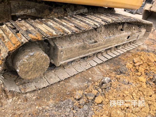 右侧行走马达盖板（行走机构）