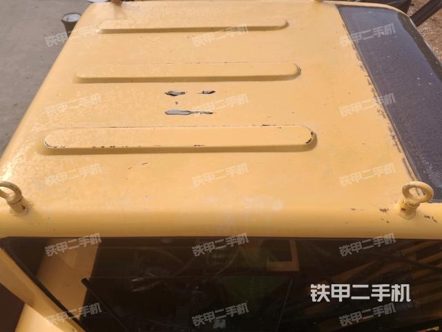 驾驶室顶部（整机外观）