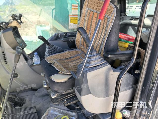 左后方玻璃角标（驾驶室部分）