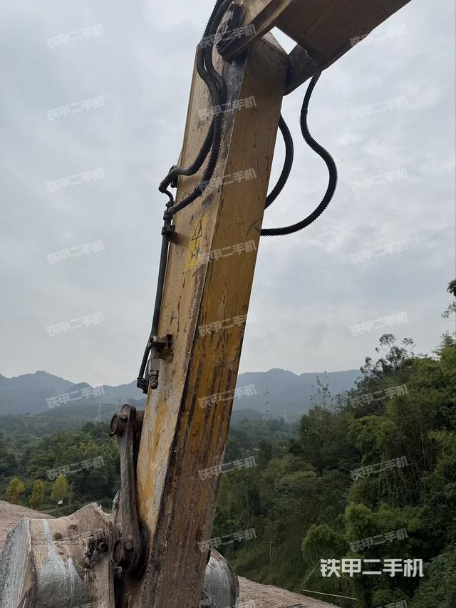 小臂整体左后（工作和回转装置）