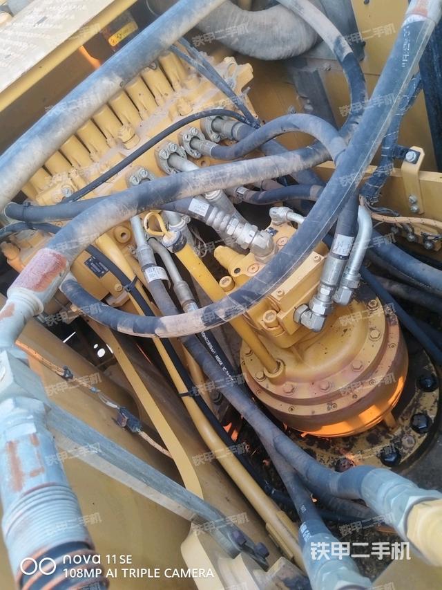 駕駛室頂部俯視（上車部件）