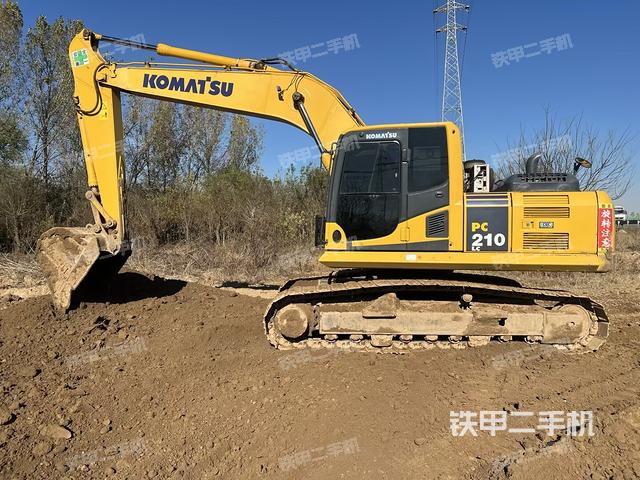 小松PC210-8M0挖掘机