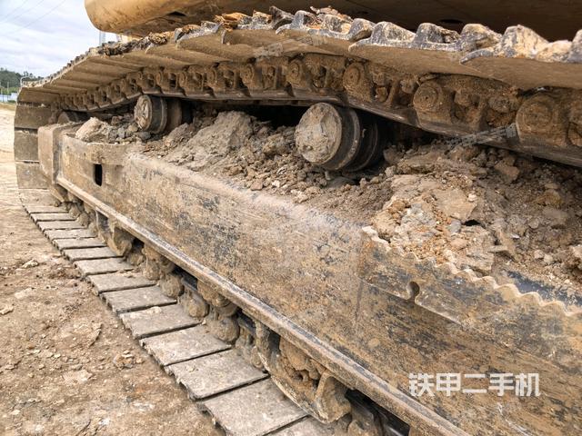 右驱动轮（行走机构）