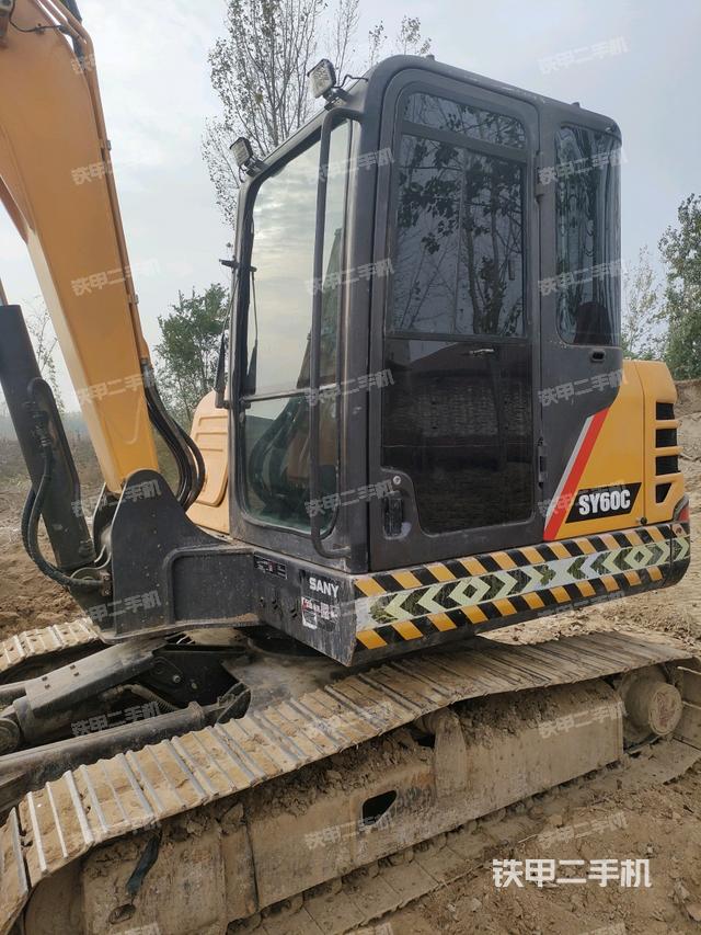 驾驶室整体（整机外观）