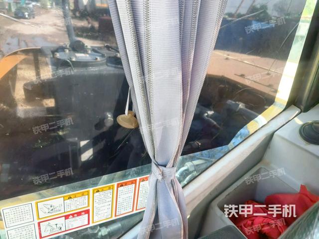 后窗玻璃角标（驾驶室部分）