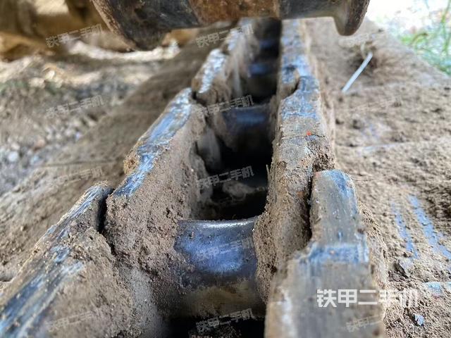 單側(cè)履帶整體（整機(jī)外觀）