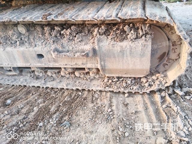 左側(cè)行走馬達(dá)蓋板（行走機(jī)構(gòu)）