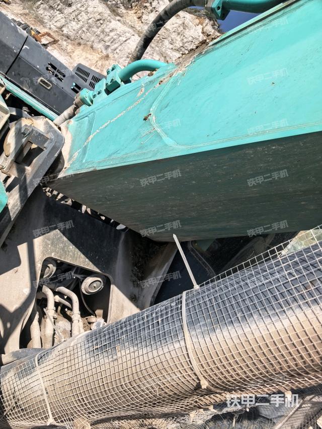 小臂整体右前（工作和回转装置）