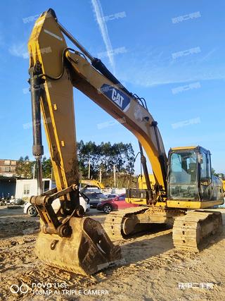 卡特彼勒320D2液壓挖掘機