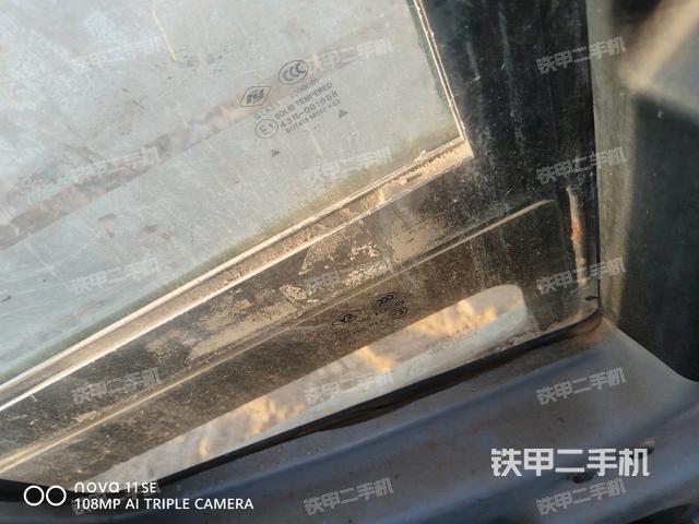 駕駛室正側(cè)（駕駛室部分）