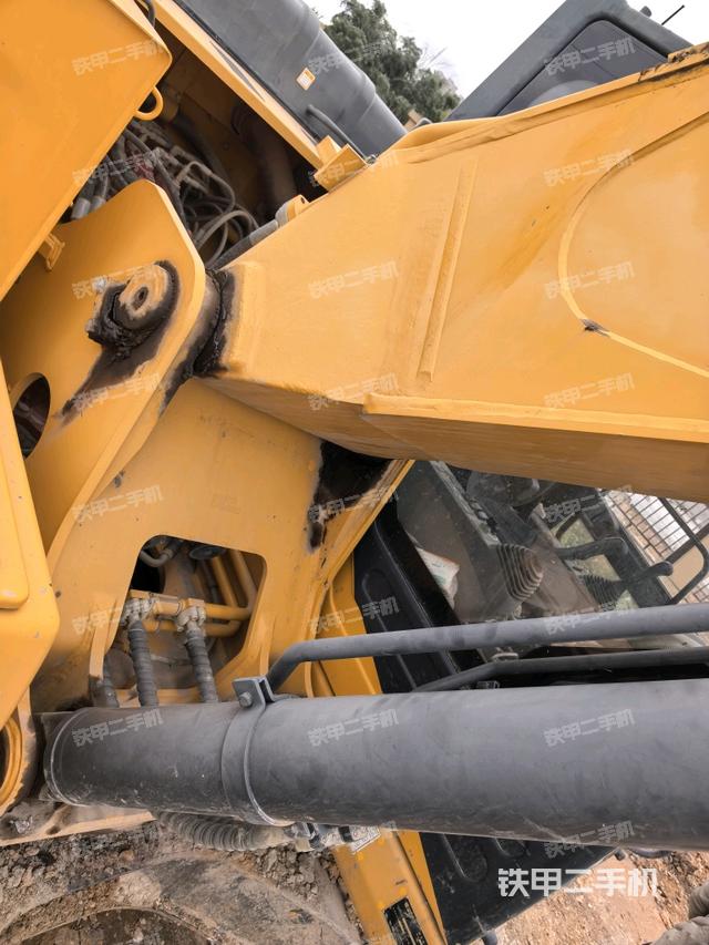 大臂背部俯视（工作和回转装置）