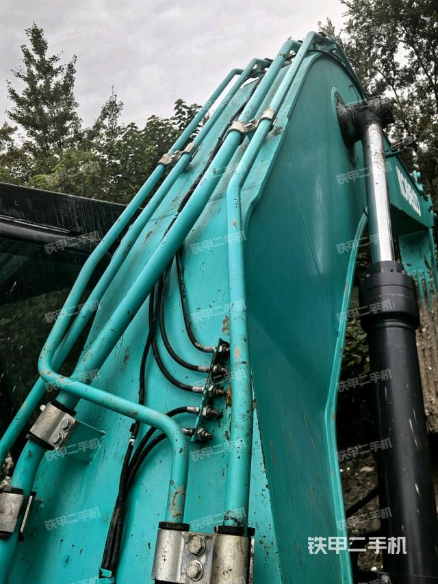 大臂背部俯視（工作和回轉(zhuǎn)裝置）