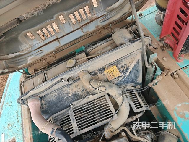 气门室盖螺丝特写（上车部件）