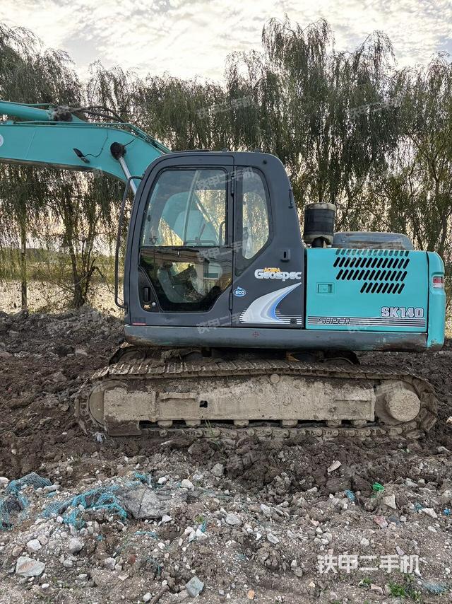 驾驶室整体（整机外观）