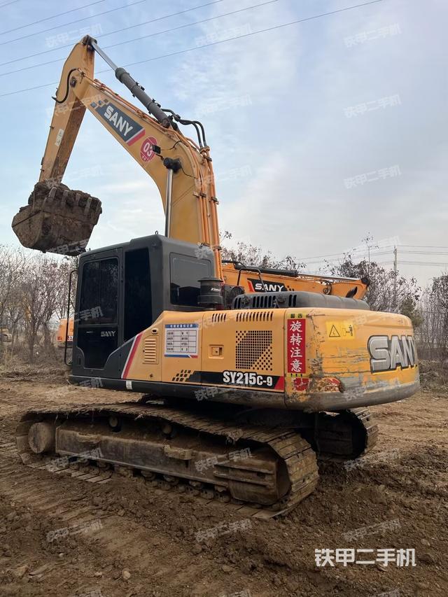 三一重工SY215C挖掘机