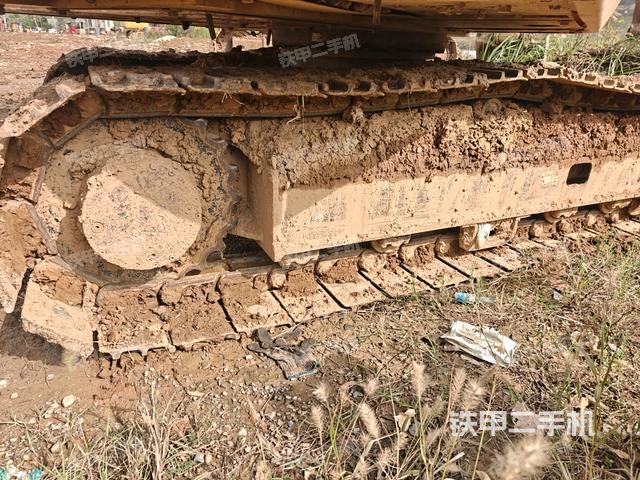 右驱动轮（行走机构）